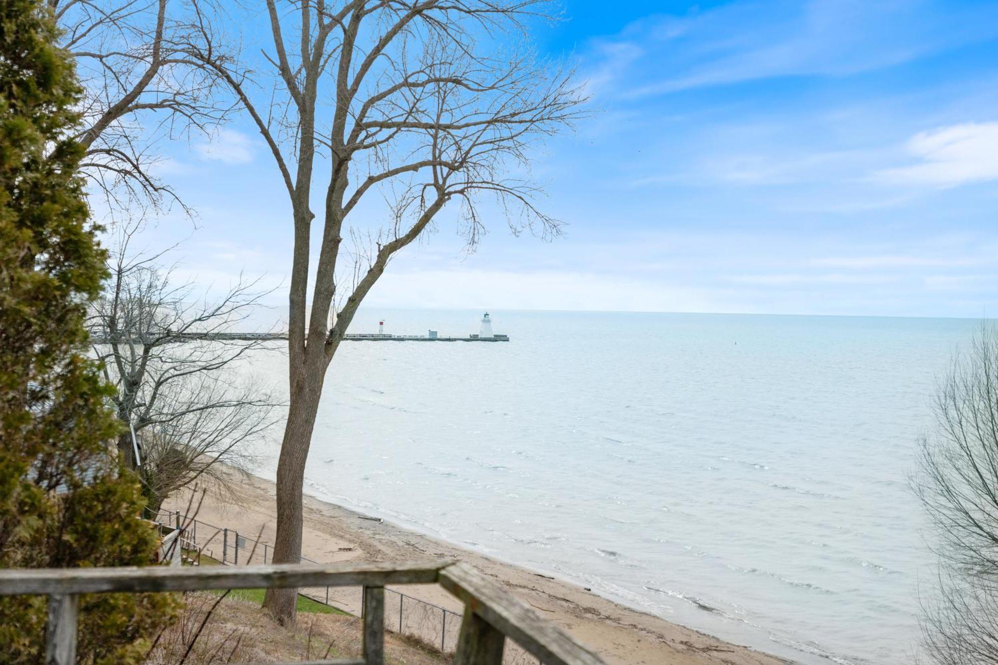 Luxe Lodges On Lake Erie Port Dover Kültér fotó